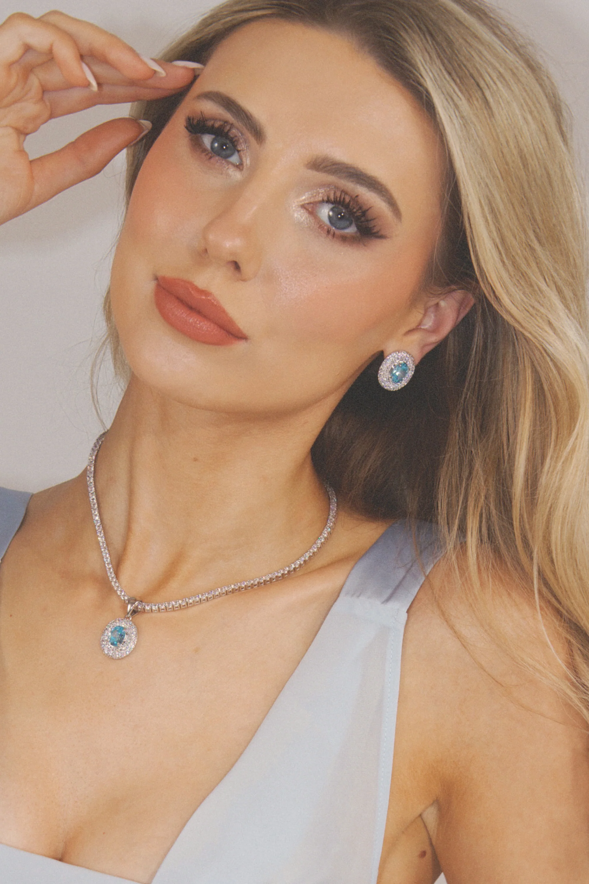 Desirée Oval Earrings - Aqua - Image 4